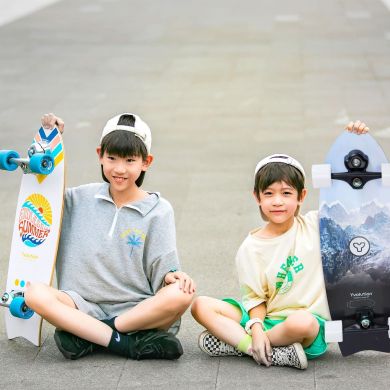 Скейтборд Yvolution Dynamo Cruiser LED 76см, синій YS52B2