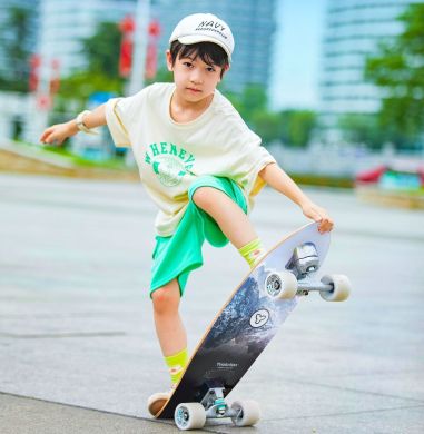 Скейтборд Yvolution Dynamo Cruiser LED 76см, синій YS52B2