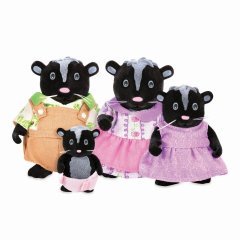 Набор фигурок Li'l Woodzeez Семья Скунсов 6258Z