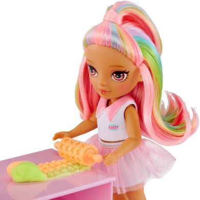 Игровой набор с куклой RAINBOW HIGH серии Littles КОНДИТЕРСКАЯ КЕНДИ (с аксес.) 522058