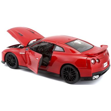 Автомодель Bburago Nissan Gt-R 1:24 в ассортименте 18-21082