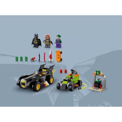 Конструктор LEGO Super Heroes Бэтмен против Джокера: погоня на Бэтмобиле 136 деталей 76180