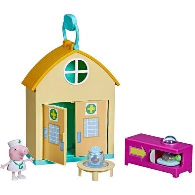 Фигурка Peppa серии Веселые друзья Пепа со скейтбордом F3758