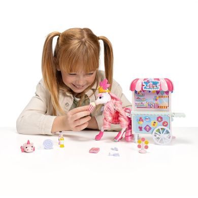 Игровой набор WILD MANES КАРНАВАЛ КОНЕЧКИ КЕНДИ (тележка аксесс.) Wild Manes 723274
