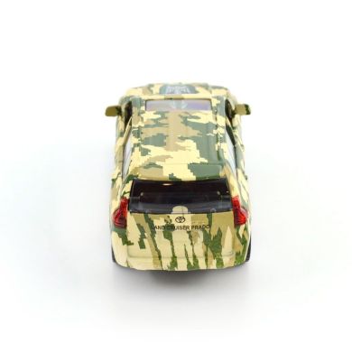Автомодель серии Шевроны Героев TOYOTA LAND CRUISER PRADO ПТИЦЫ МАДЯРА 250363M