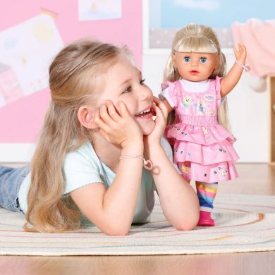 Кукла BABY BORN серии Нежные объятия МЛАДШАЯ СЕСТРИЧКА (36 см, с аксессуарами) 828533