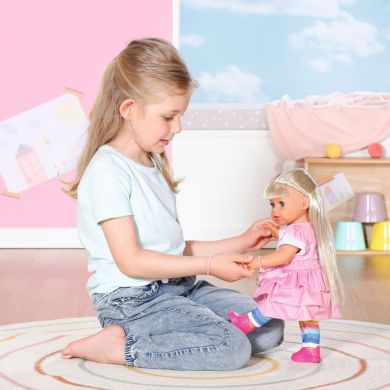 Кукла BABY BORN серии Нежные объятия МЛАДШАЯ СЕСТРИЧКА (36 см, с аксессуарами) 828533