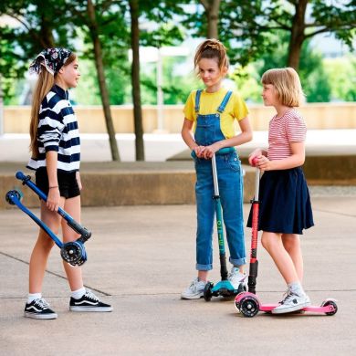 Самокат Micro серії Maxi Deluxe Foldable LED Зелений (до 50 кг, триколісний, світло) Micro MMD097