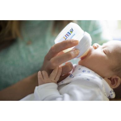 Бутылочка для кормления Philips Avent Natural 60 мл 0-6 месяцев SCF039/17, Белый
