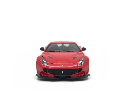 Автомодель Ferrari F12TDF Bburago 1:24 в ассортименте 18-26021