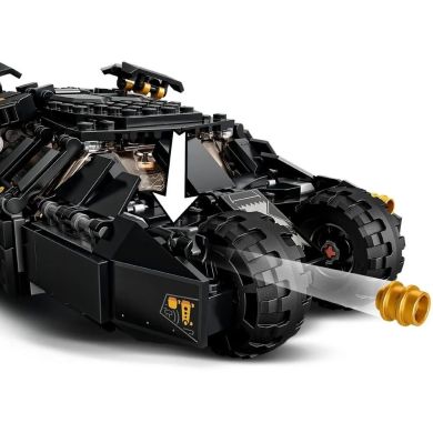 Конструктор Super Heroes DC Бетмобіль Тумблер сутичка з Пугалом LEGO 76239