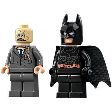 Конструктор Super Heroes DC Бетмобіль Тумблер сутичка з Пугалом LEGO 76239