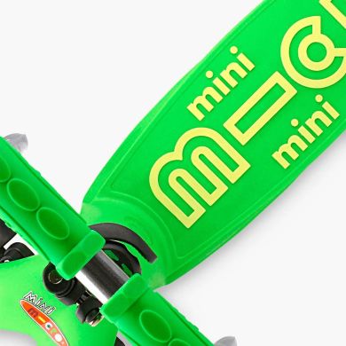 Самокат Micro серії Mini Deluxe Зелений (до 50 кг, триколісний) Micro MMD002