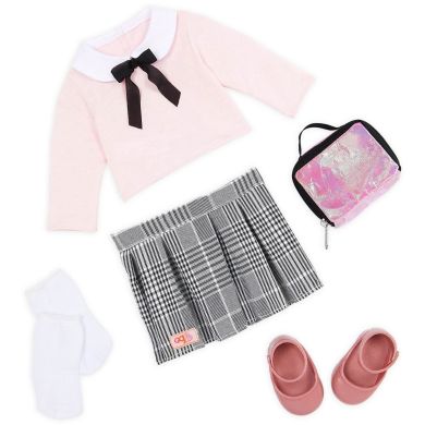 Лялька Our Generation Карлі в рожевому светрі з аксесуарами 46 см BD31369Z