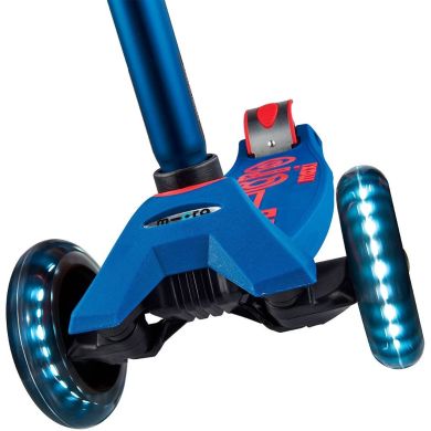 Самокат Micro серии Maxi Deluxe Синий (до 50 кг, трехколесный, LED) Micro MMD067