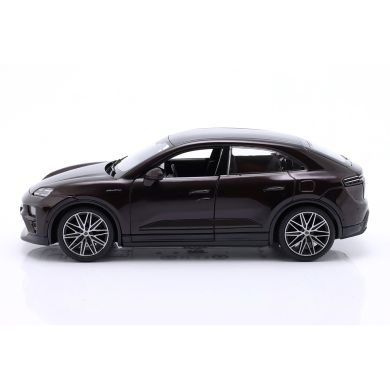Автомодель - Porsche Macan 4 Electric (чорний, 1:24)